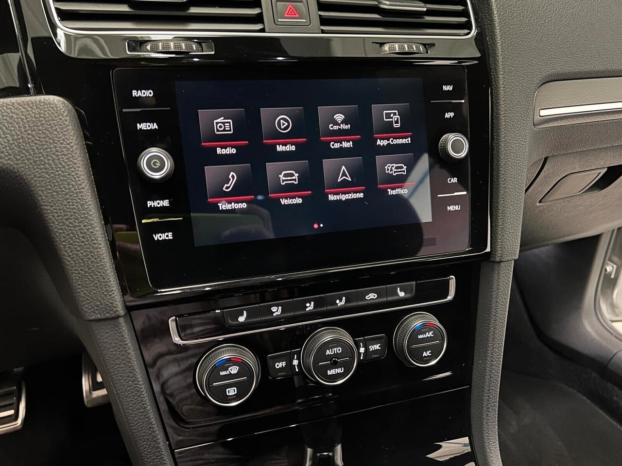 Volkswagen Golf GTI Performance 2.0 TSI 230CV