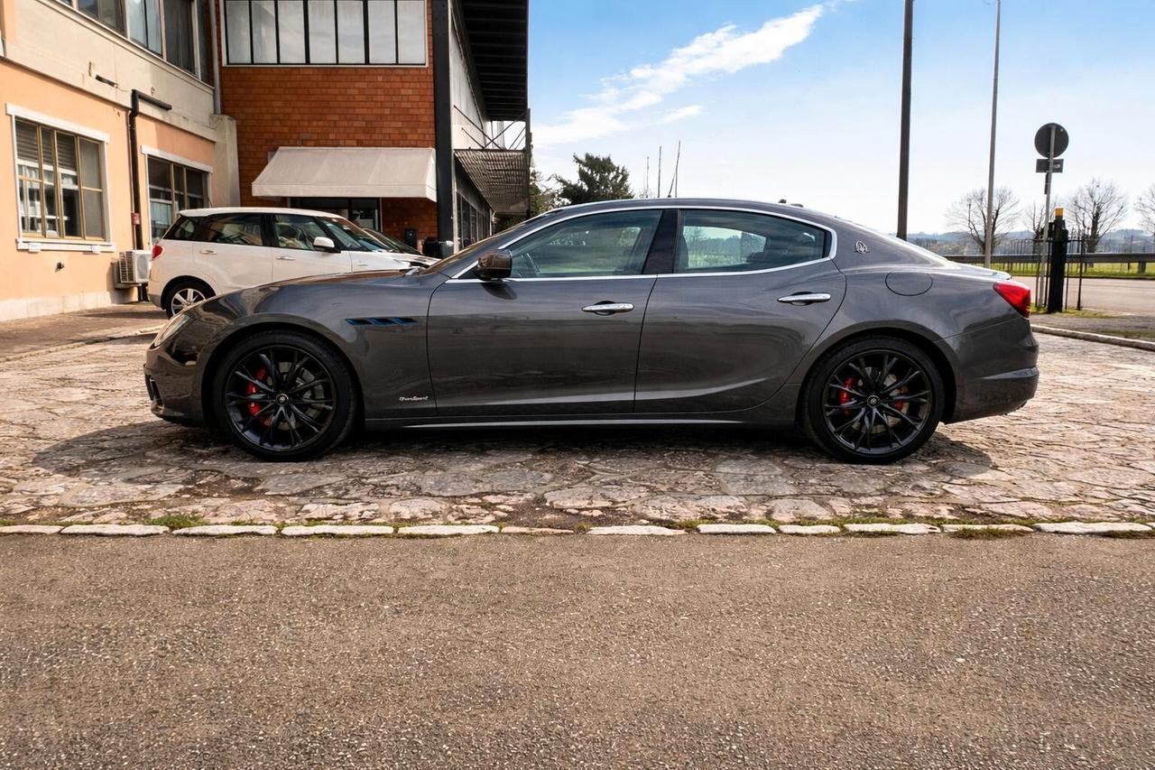 Maserati Ghibli 330 CV MHEV GRANSPORT