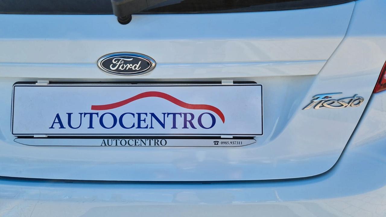 Ford Fiesta 1.2 60CV 5 porte Titanium