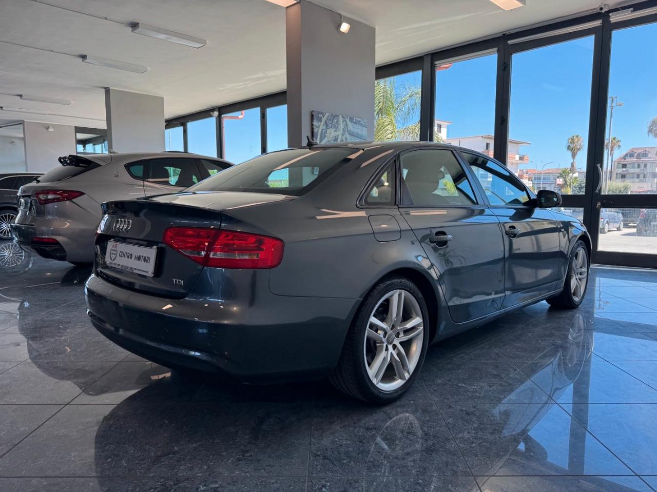 Audi A4 Berlina 2.0 tdi 143cv S-Line Soli 120000 km 1Prop