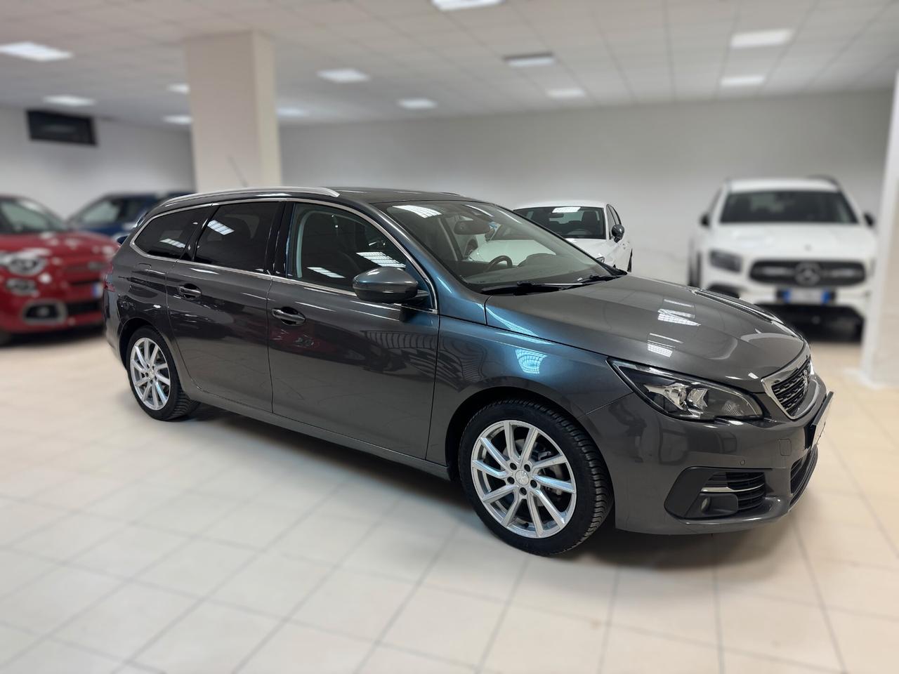 Peugeot 308 BlueHDi 130 S&S SW Allure