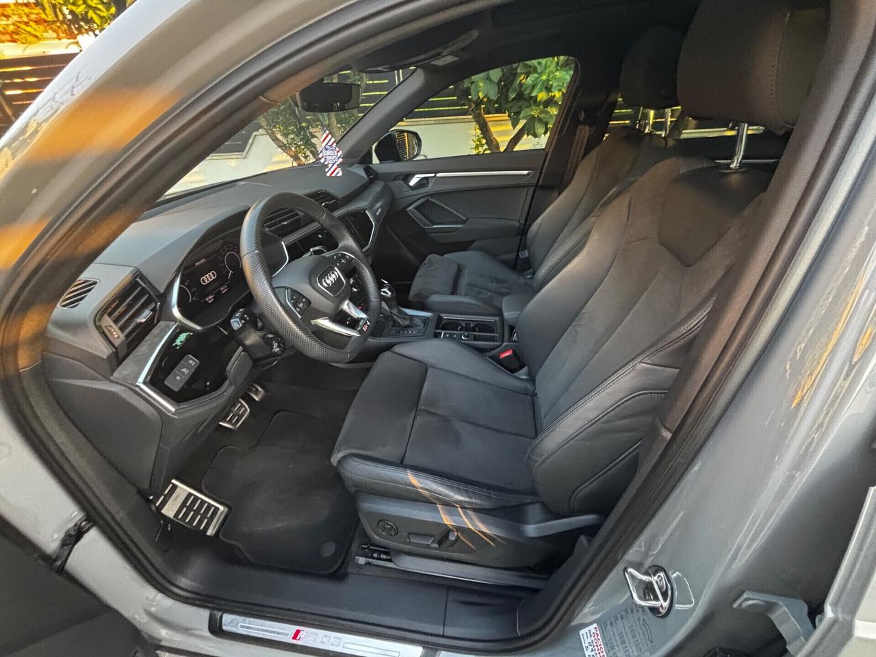 Audi Q3 RS Q3 quattro S tronic