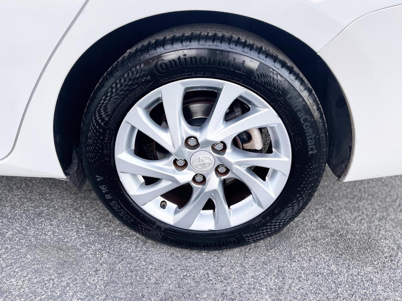 Toyota Auris 1.8 Hybrid Lounge 99CV E6 Neo - 2015