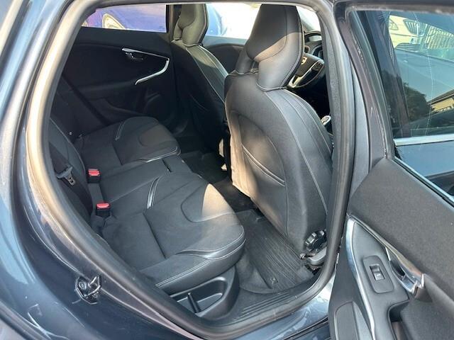 Volvo V40 D2 1.6 Momentum