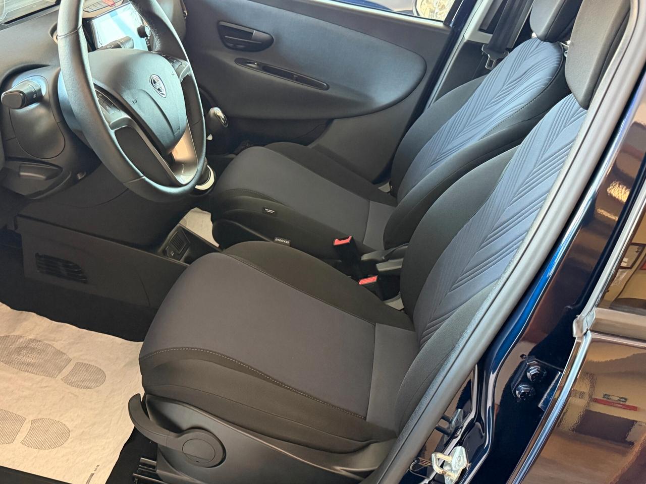 Lancia Ypsilon 1.2 69 cv. EcoChic GOLD (Imp. GPL)