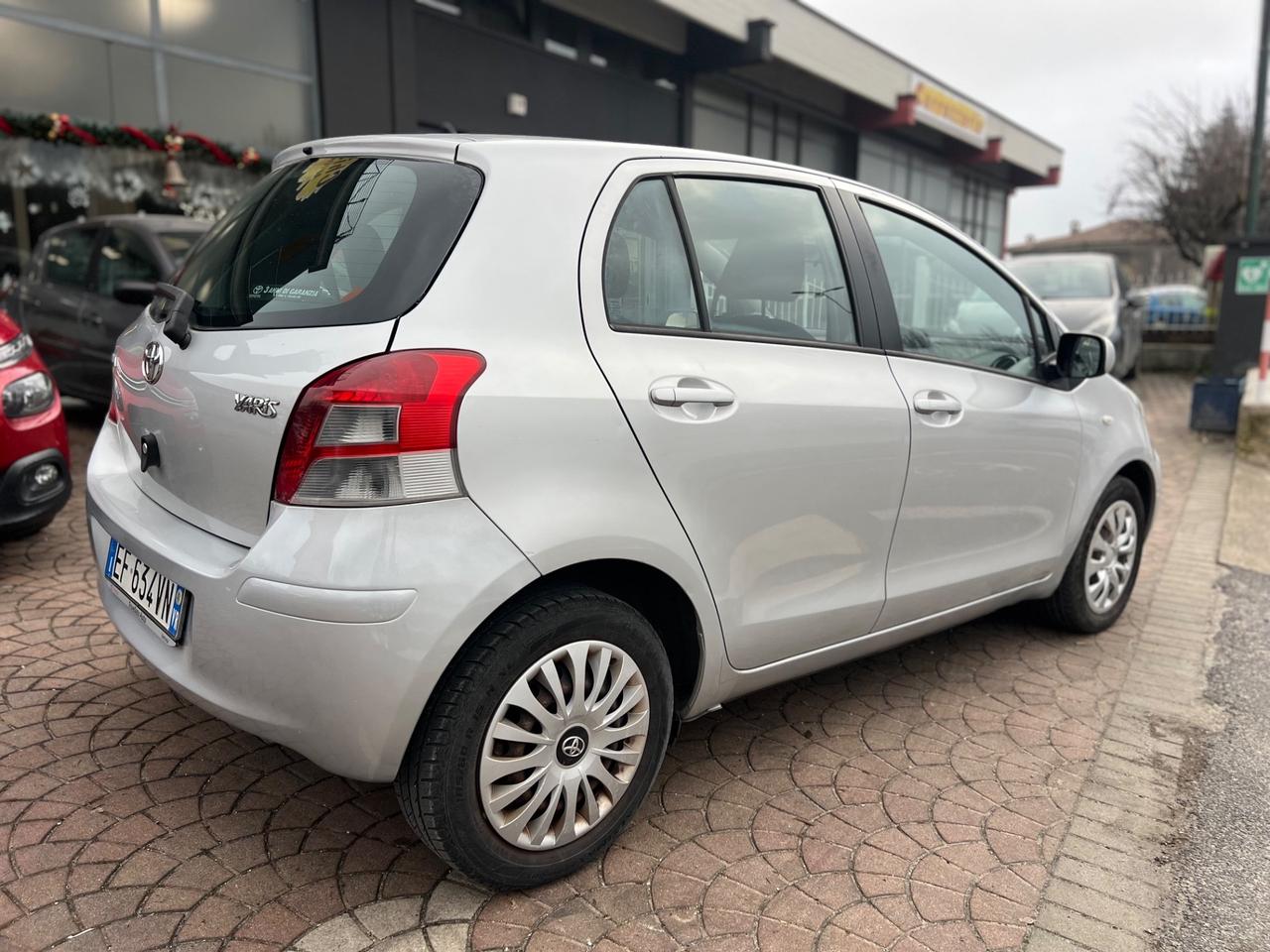 Toyota Yaris 1.0 benz - Garanzia 12 Mesi
