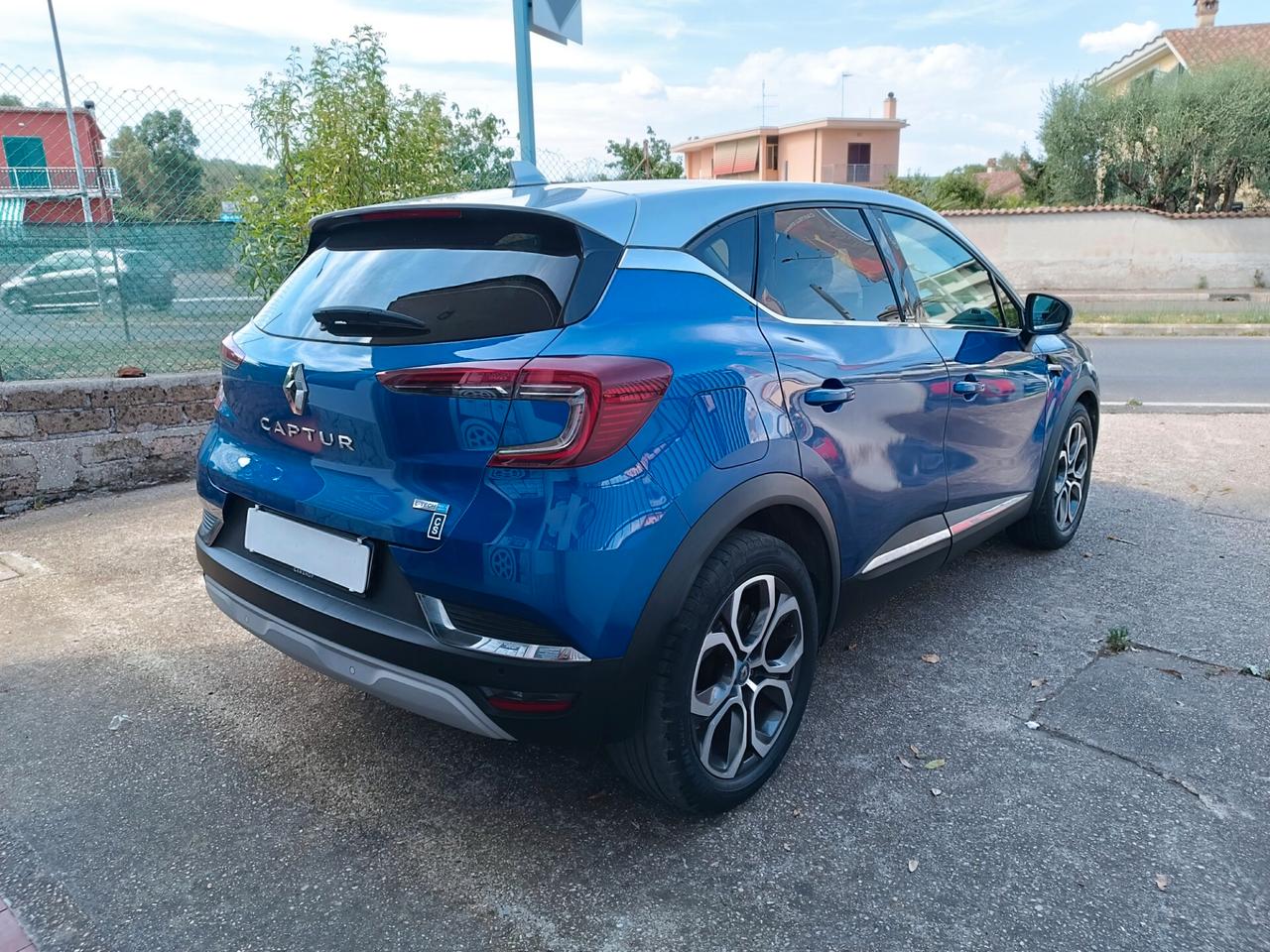 Renault Captur Plug-in Hybrid E-Tech 160 CV Intens