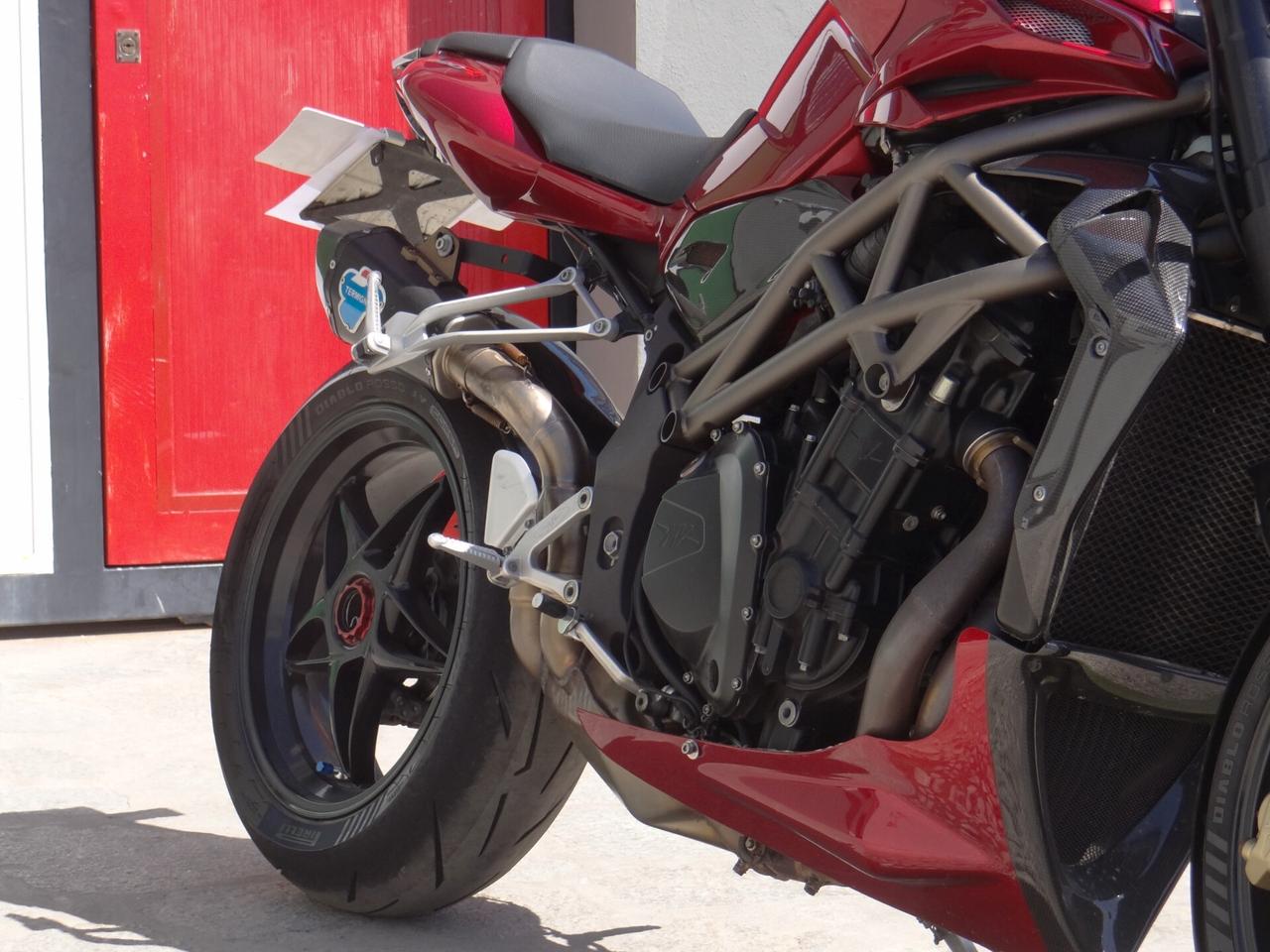 MV Augusta Brutale 990R 138 CV