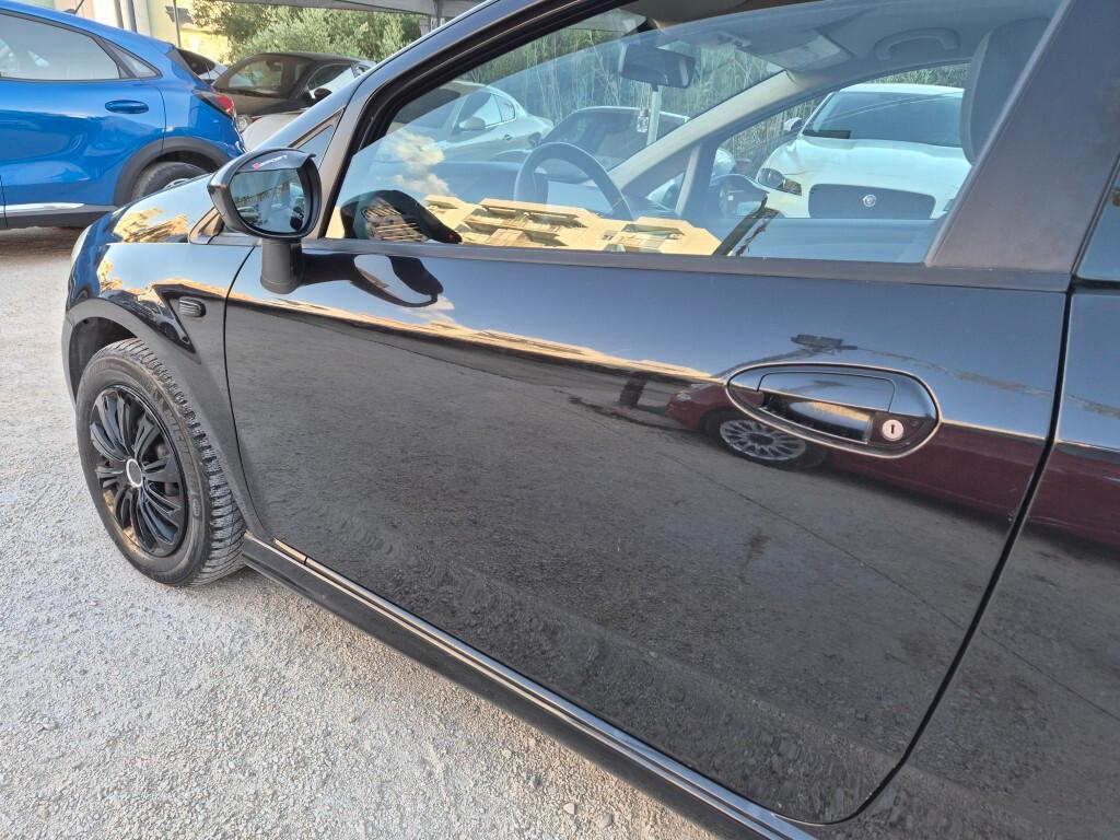 Fiat Grande Punto 1.4 BENZ 3-PORTE