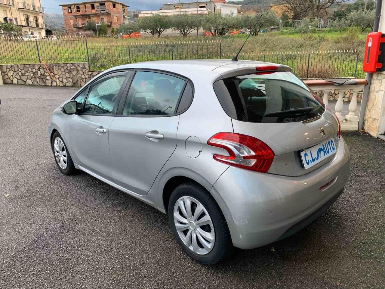Peugeot 208 1.4 HDi