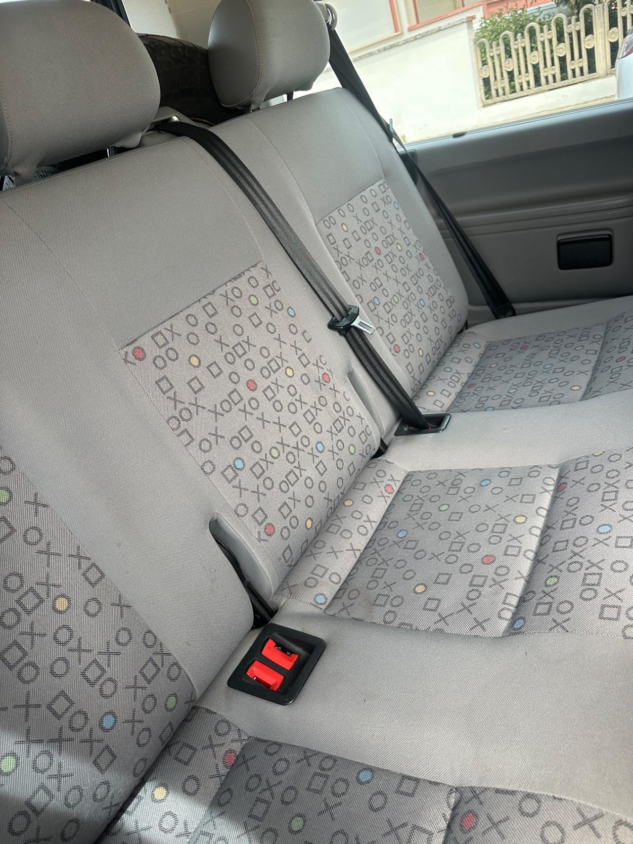 Volkswagen T5 Caravelle 2.5 TDI 8 posti