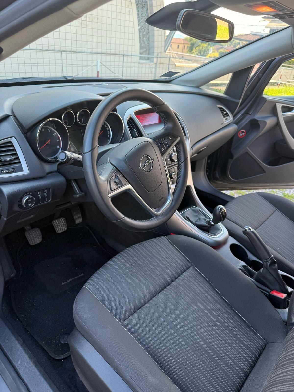 Opel Astra 1.6 115CV 5 porte Cosmo