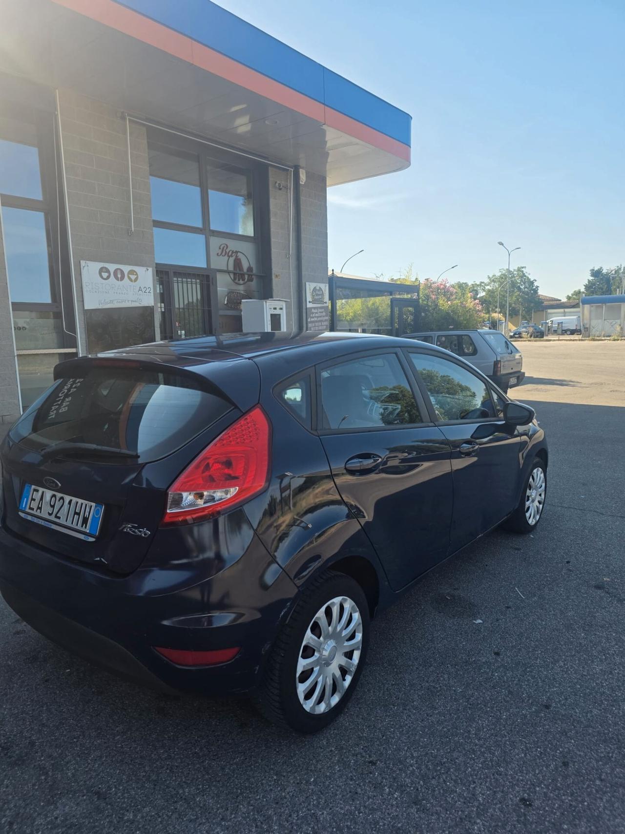 Ford Fiesta 1.4 5 porte Bz.- GPL Titanium