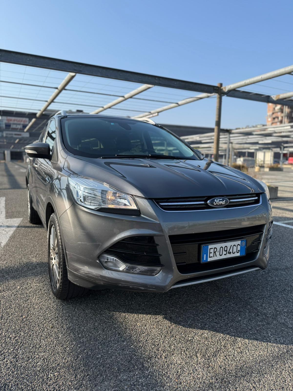 Ford Kuga 2.0 TDCI 140 CV 4WD Titanium
