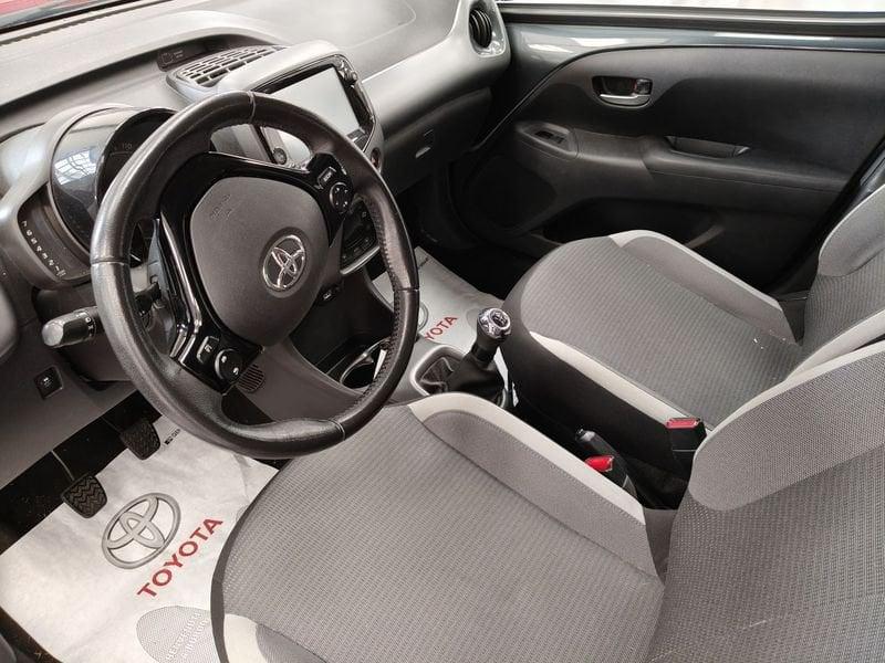Toyota Aygo Aygo Connect 1.0 VVT-i 72 CV 5 porte x-play