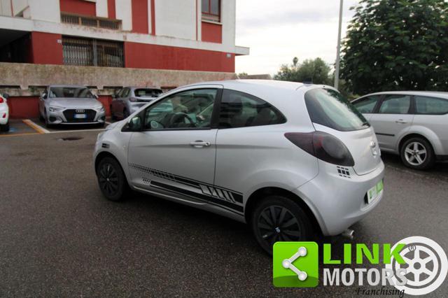 FORD Ka+ 1.2 8V 69CV INDIVIDUAL BLACK & WHITE