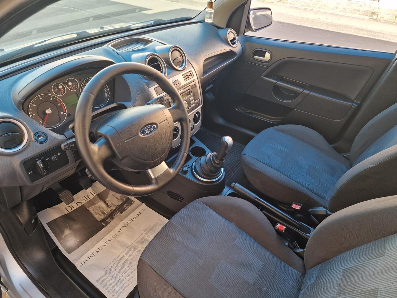 Ford Fiesta 1.4 GASOLIO (GANCIO TRAINO)
