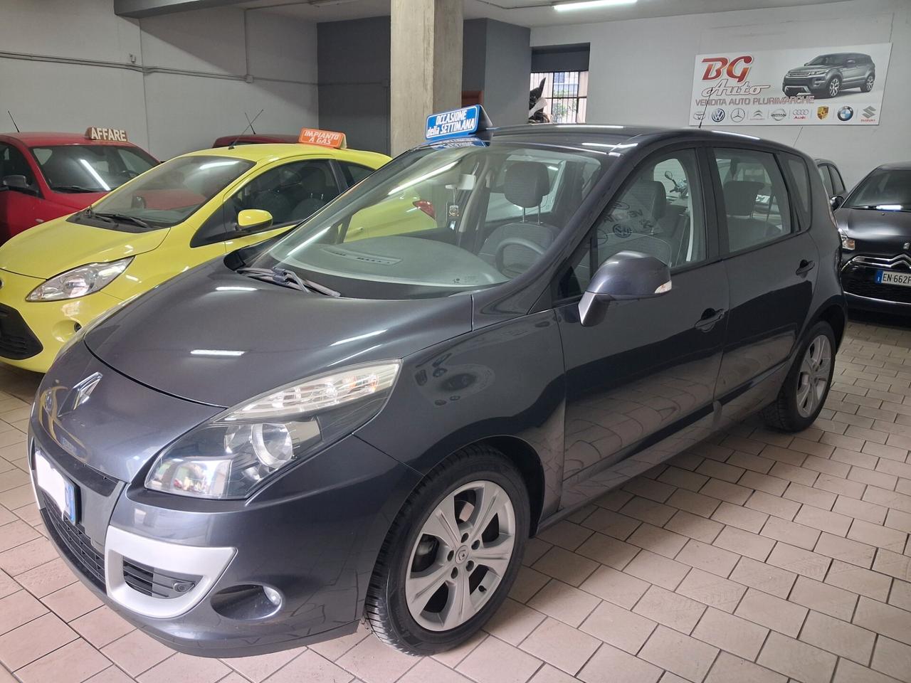 Renault Scenic X-Mod 1.5 dCi unico prop 2011