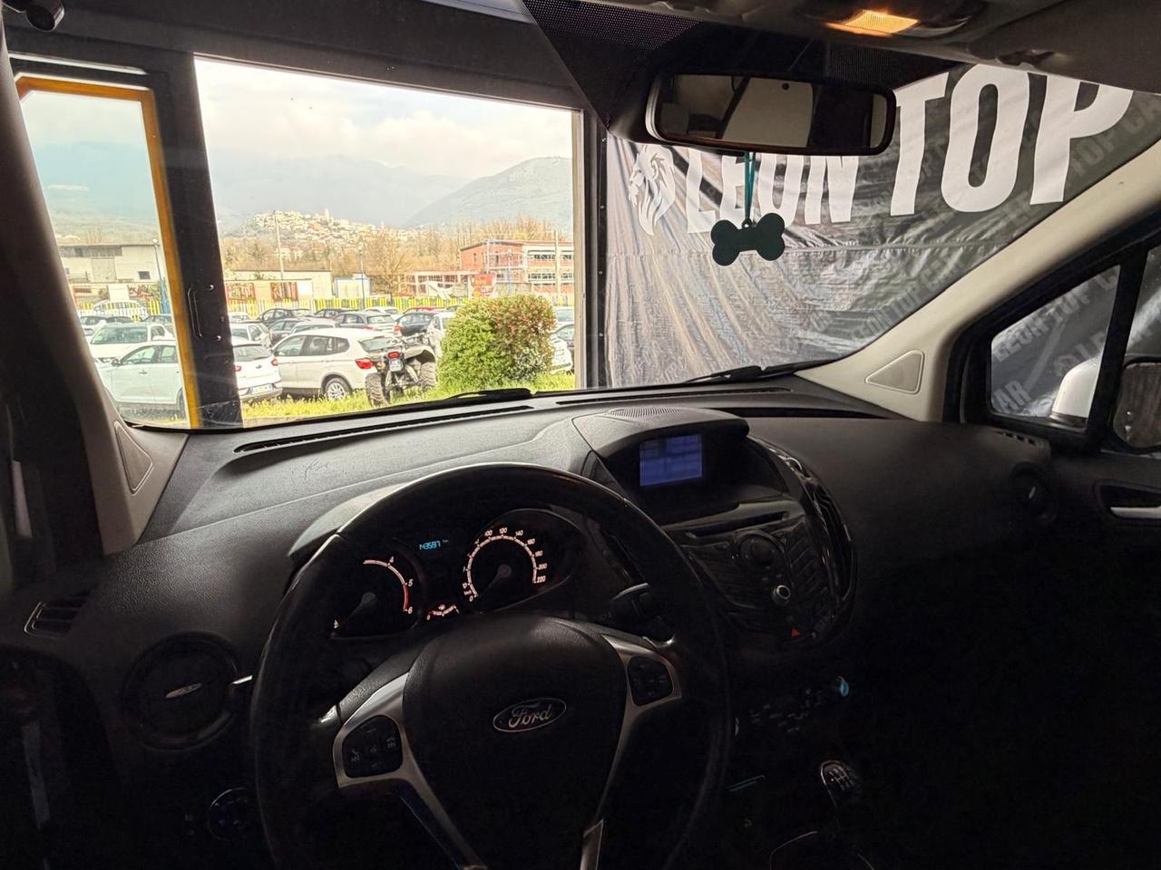 Ford Tourneo Courier 1.5 TDCI 95 CV Titanium