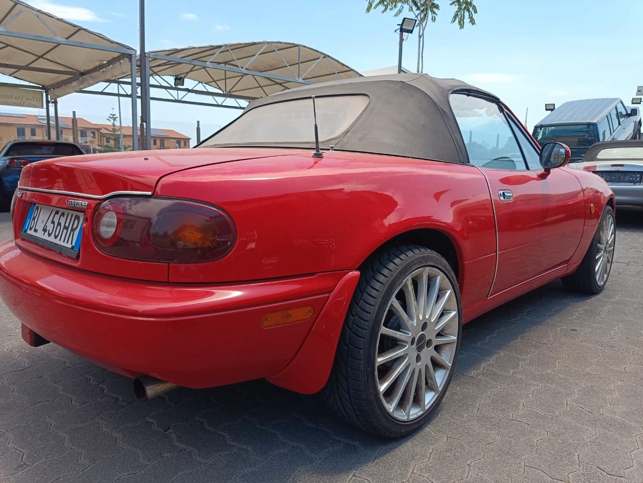 Mazda MX-5 1.6i 16V cat