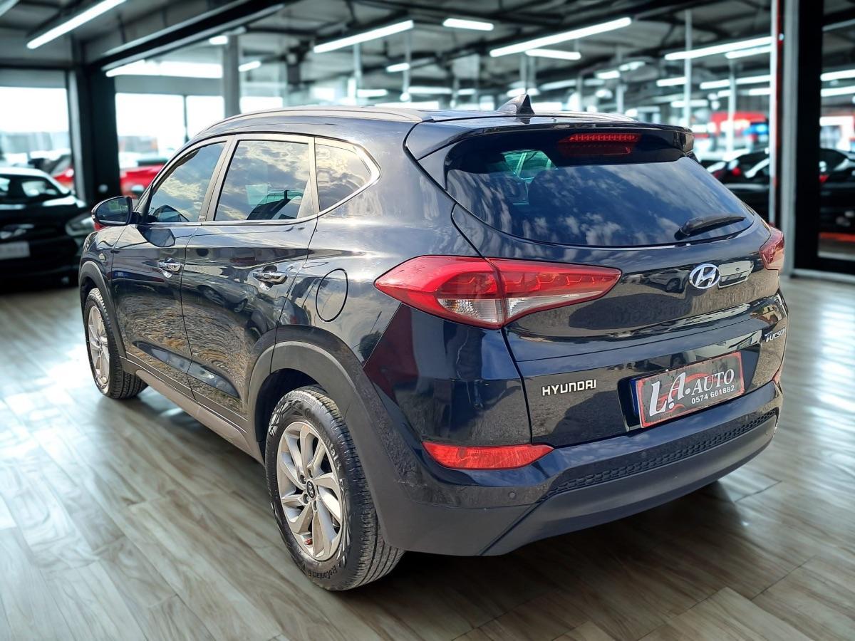 HYUNDAI - Tucson 1.7 crdi Comfort Plus Pack 2wd 115cv