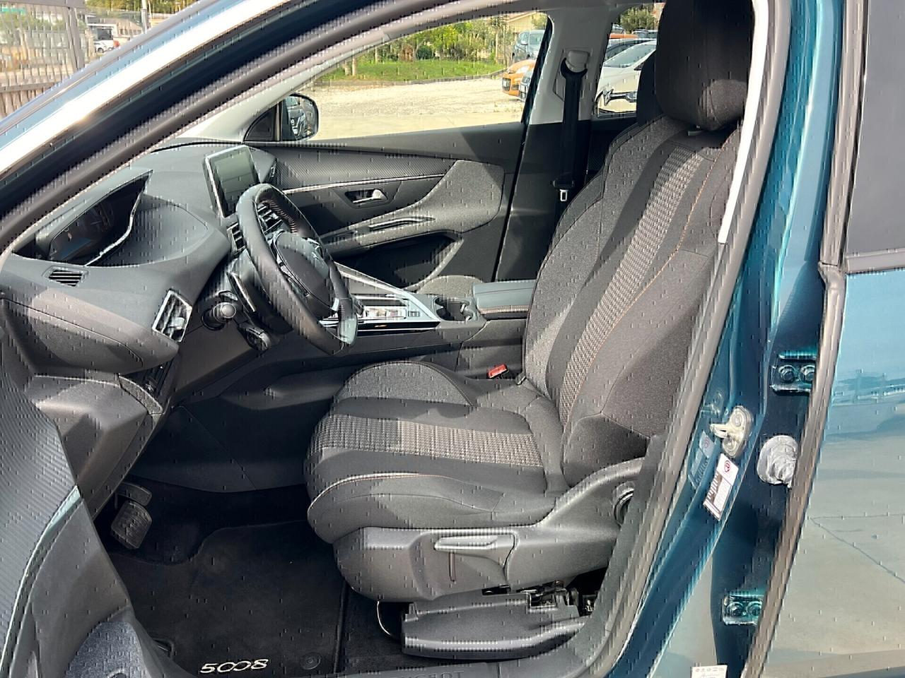 Peugeot 5008 BlueHDi 130 S&S EAT8 Business 2019