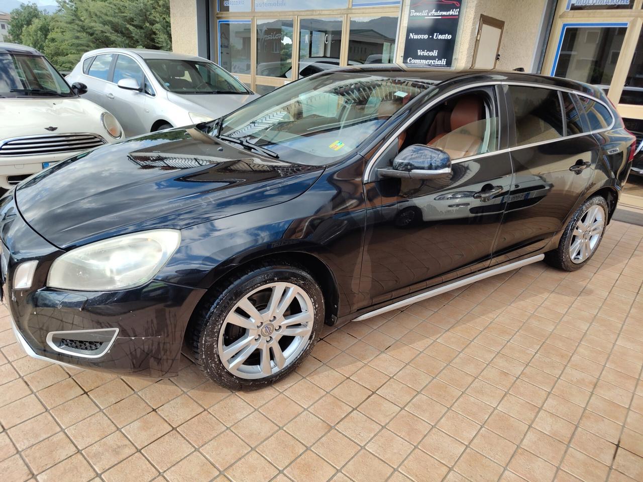 Volvo V60 D5 Geartronic Summum