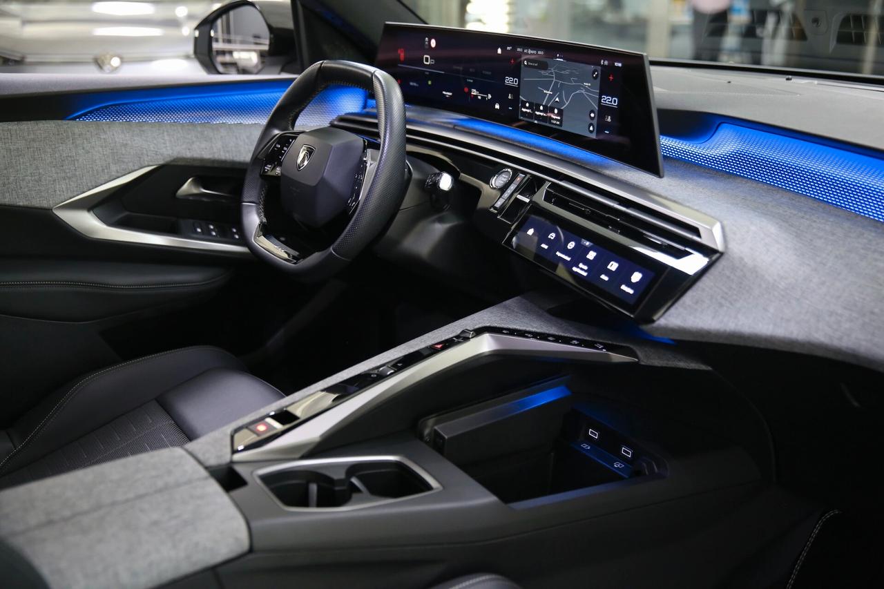 Peugeot 3008 Hybrid 145 cv e-DCS6 GT