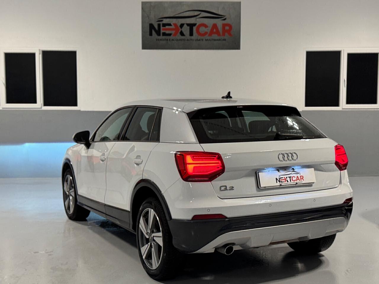 Audi Q2 TDI S tronic NAVI !