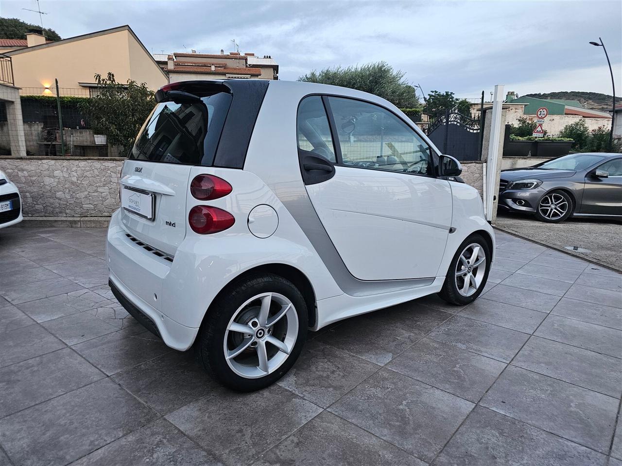 Smart ForTwo 1000 52 kW MHD coupé pulse
