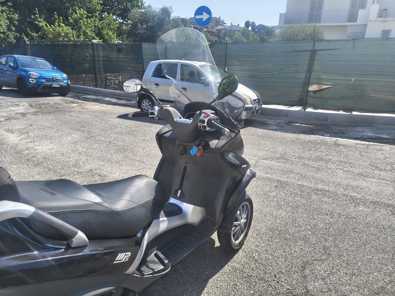 Piaggio MP3 400