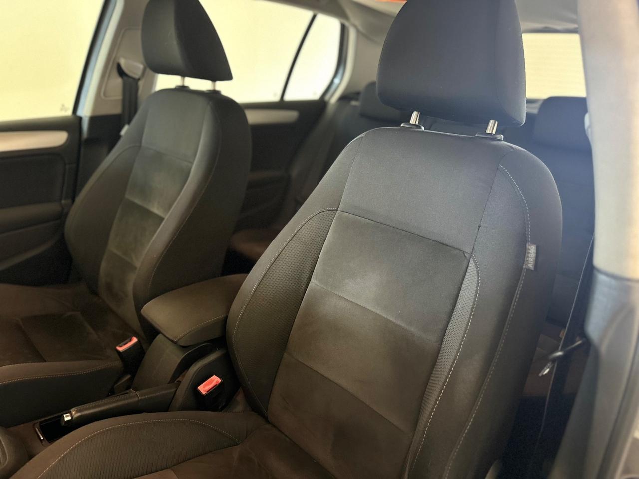 Volkswagen Golf 1.6 TDI DPF 5p. Highline