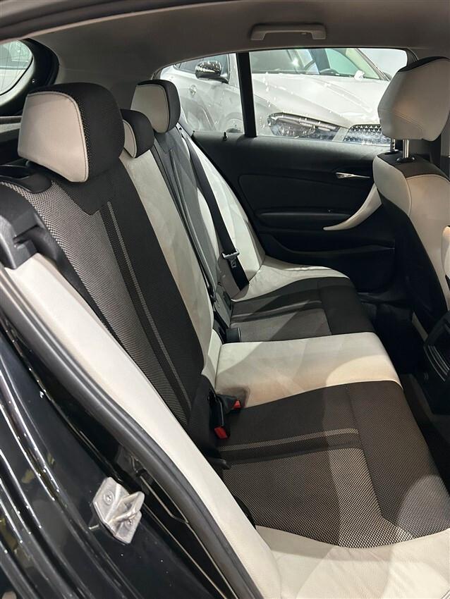 Bmw 116 116d 5p. Urban