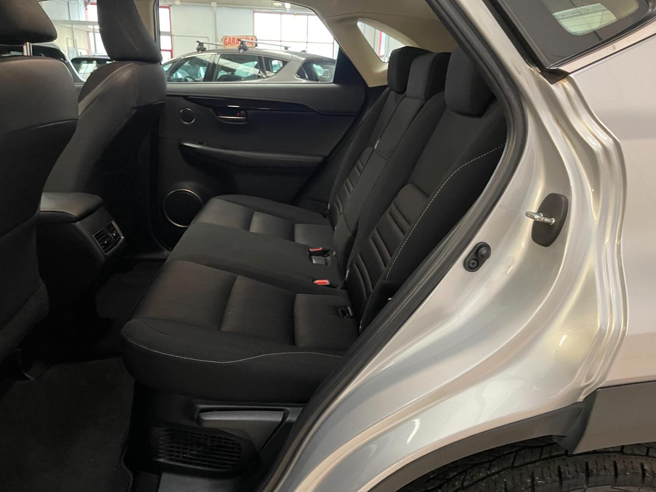 Lexus NX 300h 2.5 Executive 4wd cvt-LEGGI SOTTO