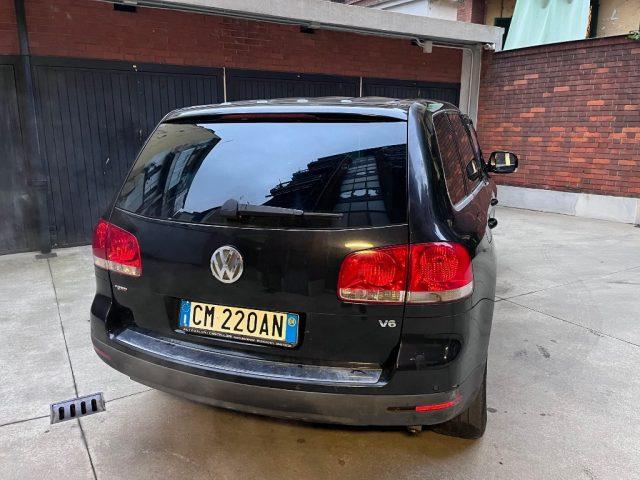 VOLKSWAGEN Touareg 3.2 V6 tiptronic