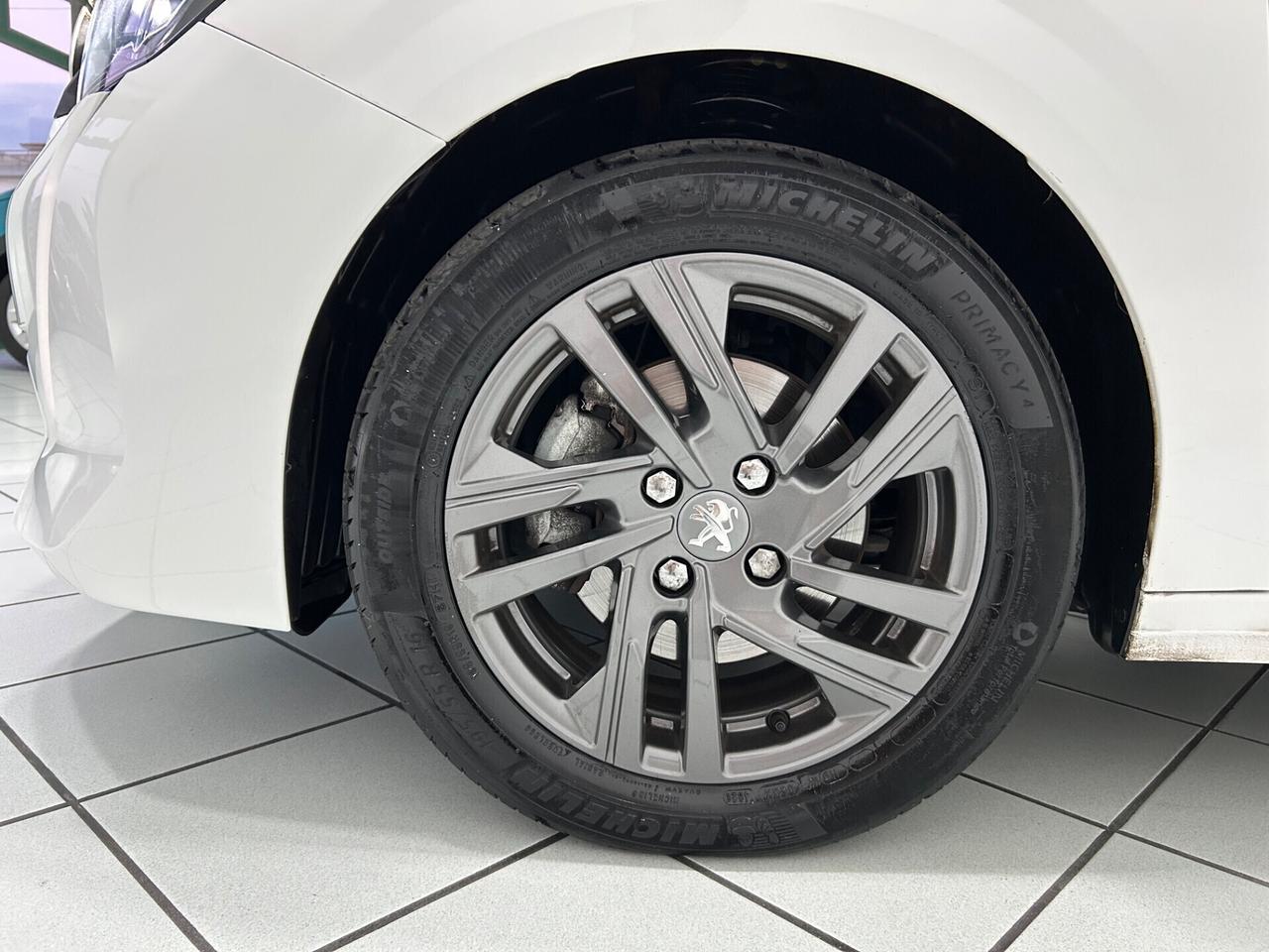 Peugeot 208 BlueHDi 1.5cc 100cv Allure 36.000KM