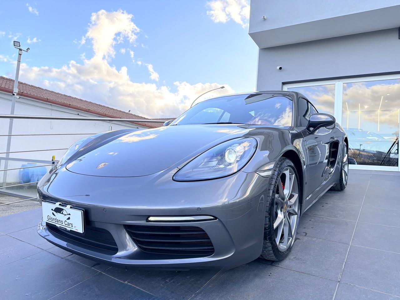 Porsche 718 Spyder Cayman 2.0 T 300cv 4.000km