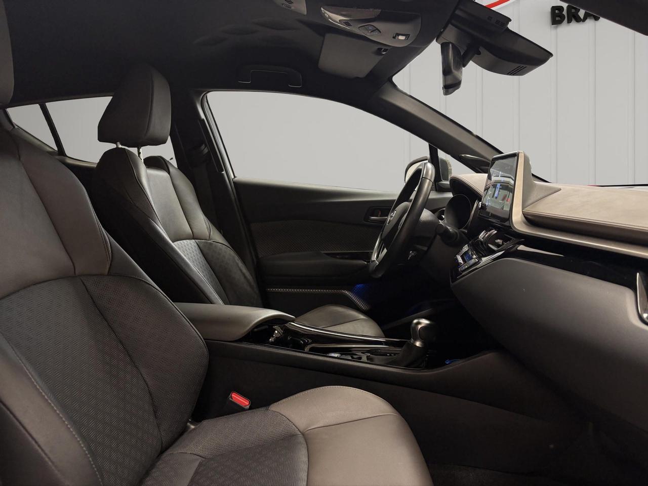 Toyota C-HR 1.8h Lounge e-cvt