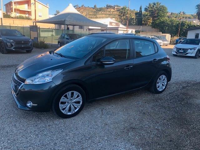 Peugeot 208 1.4 HDi 68 CV 5 porte Access