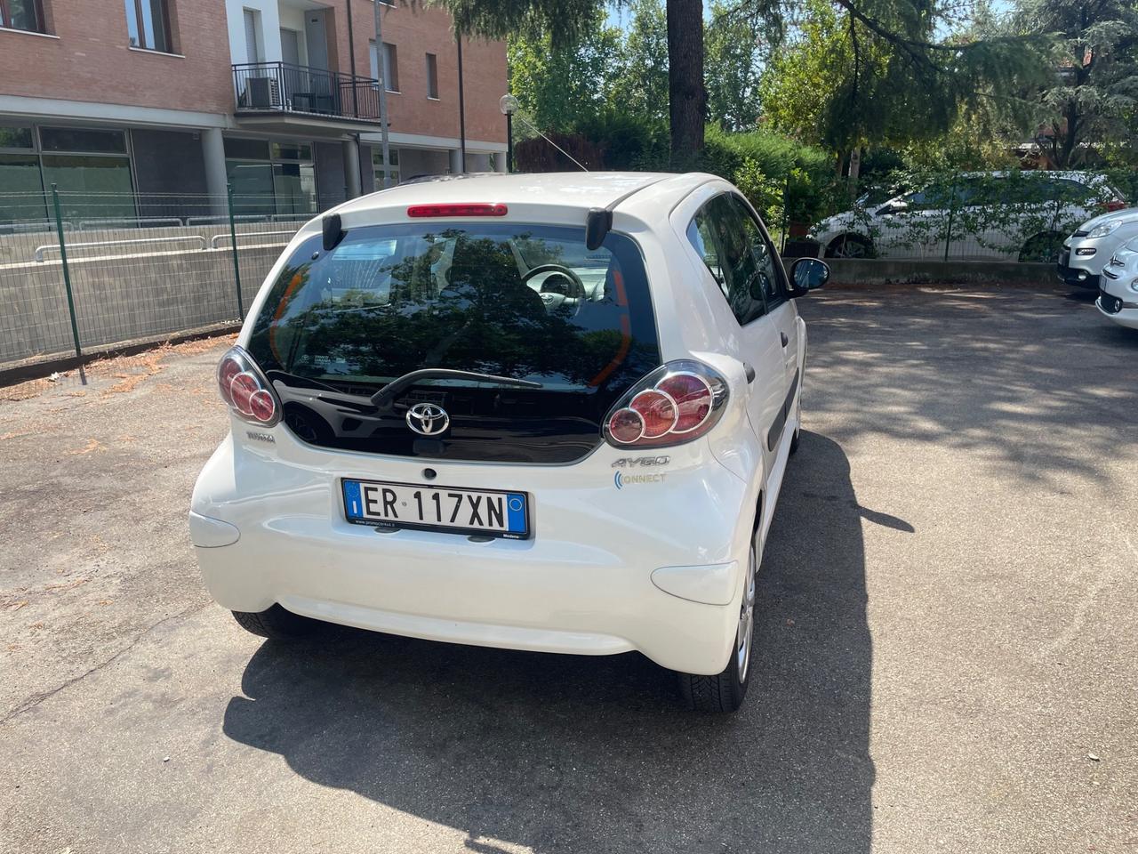 Toyota Aygo 1.0 12V VVT-i 5 porte Lounge Connect