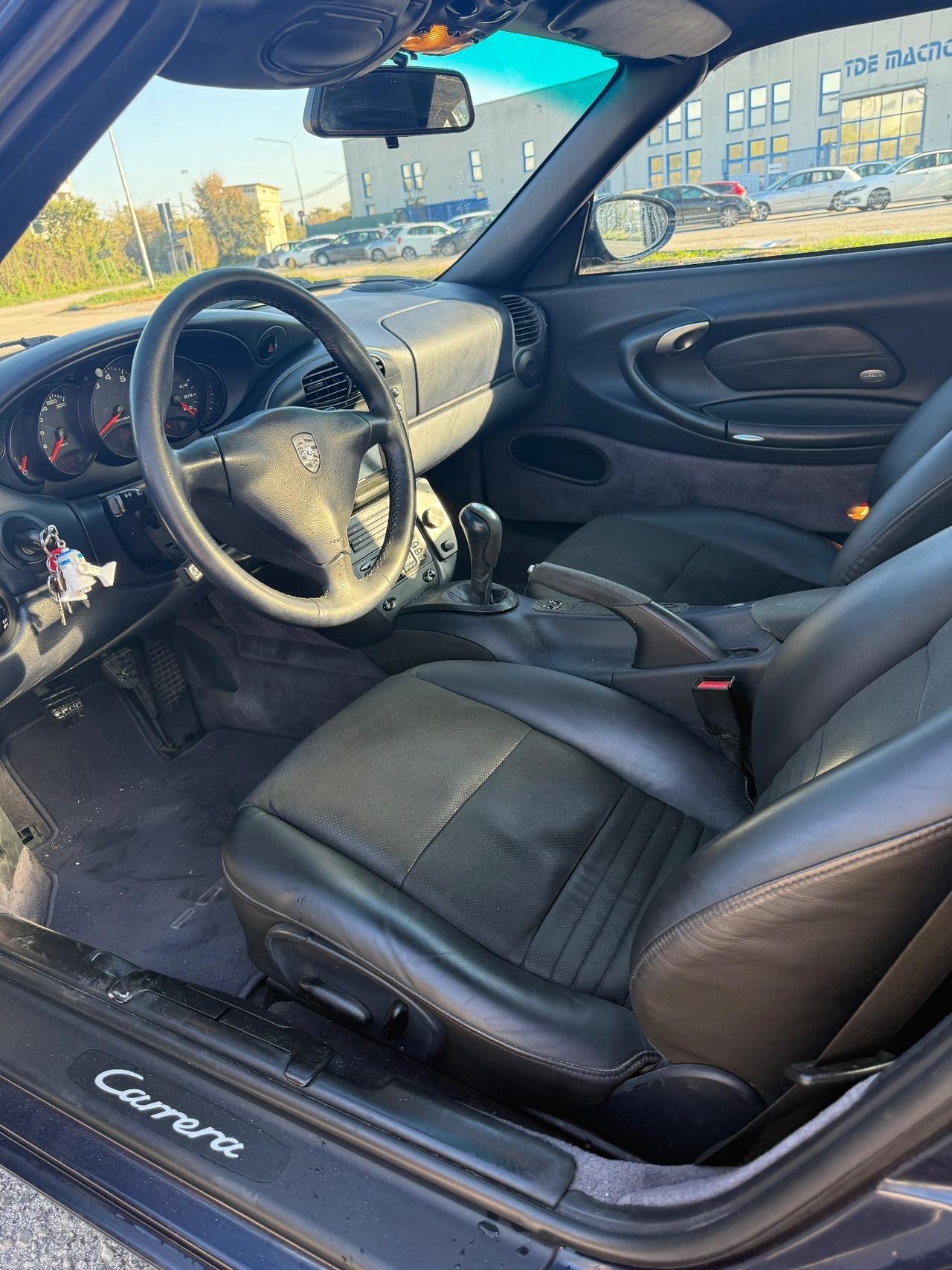 Porsche 911 Carrera Cabriolet modello 996