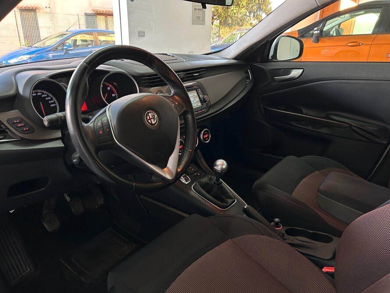 Alfa Romeo Giulietta 1.6 JTDm-2 105 CV Distinctive