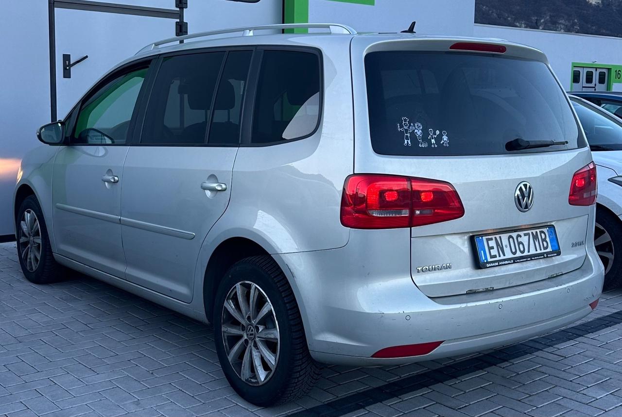 Volkswagen Touran 2.0 TDI 140 CV Highline 7 POSTI