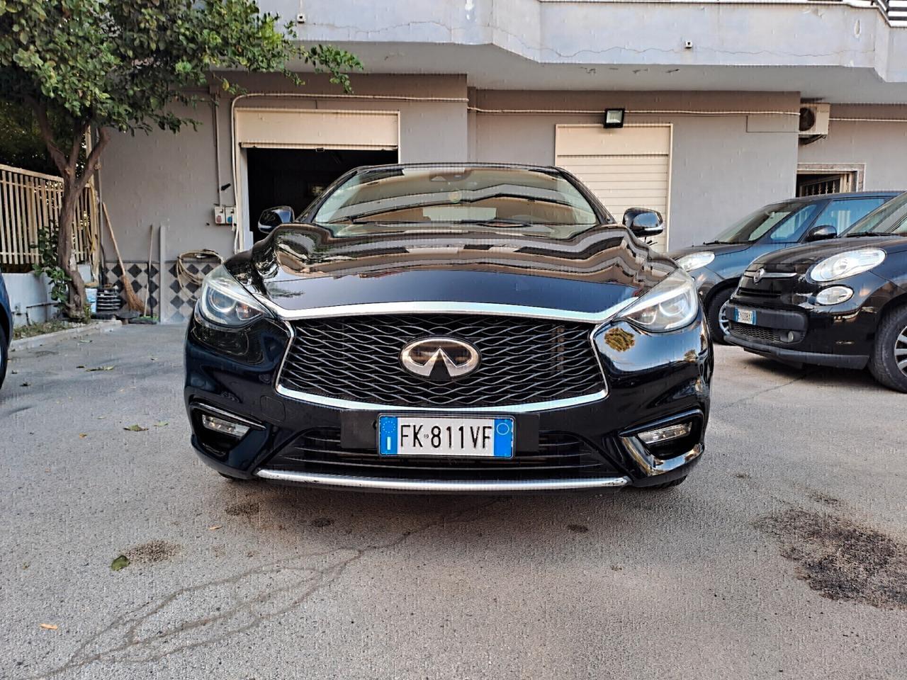 Infiniti Q30 1.5 diesel Premium