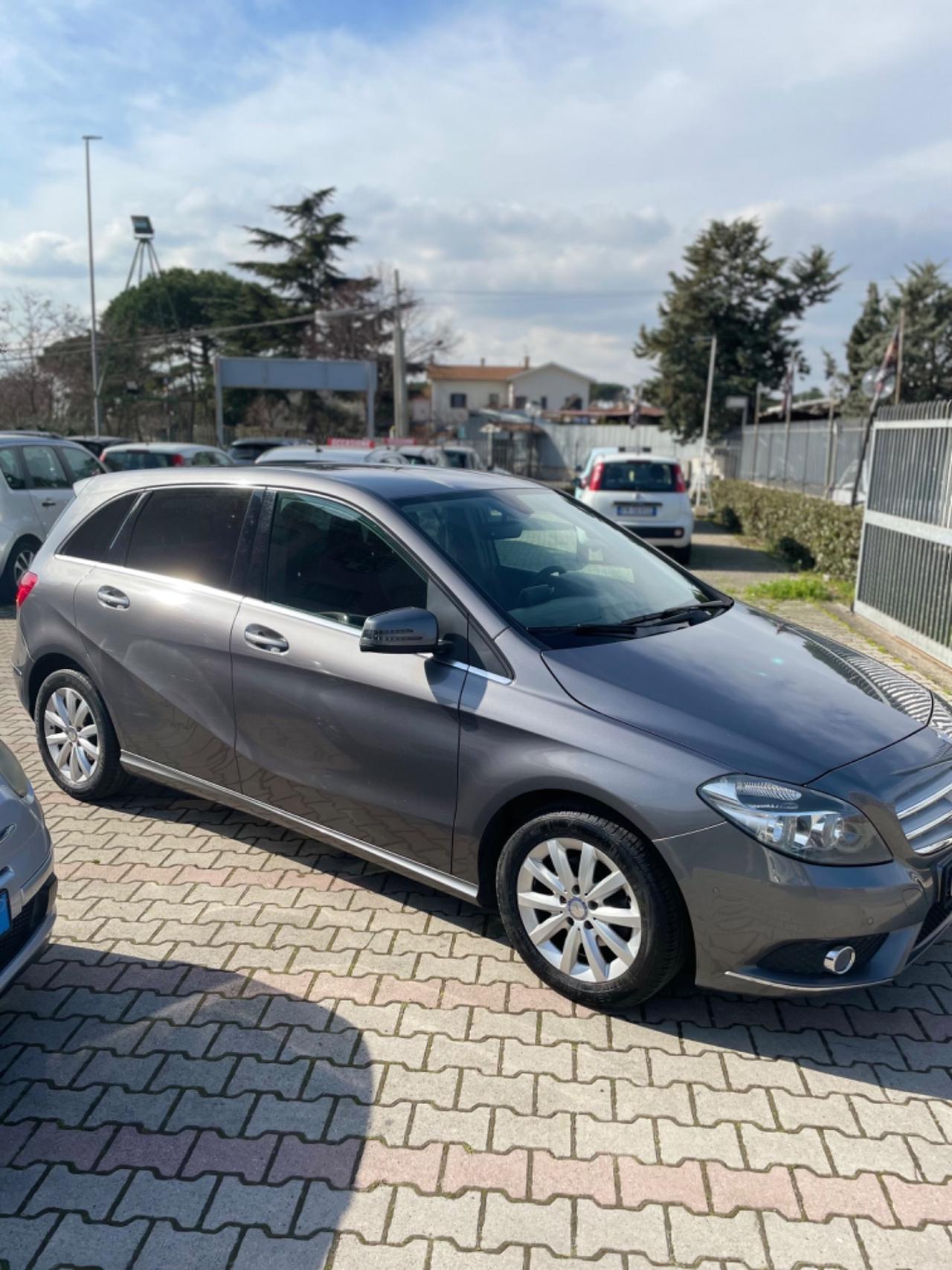 Mercedes-benz B 180 B 180 d Automatic Executive
