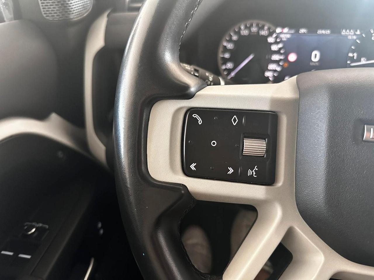 Land Rover Defender 110 3.0D I6 250 CV AWD Auto SE