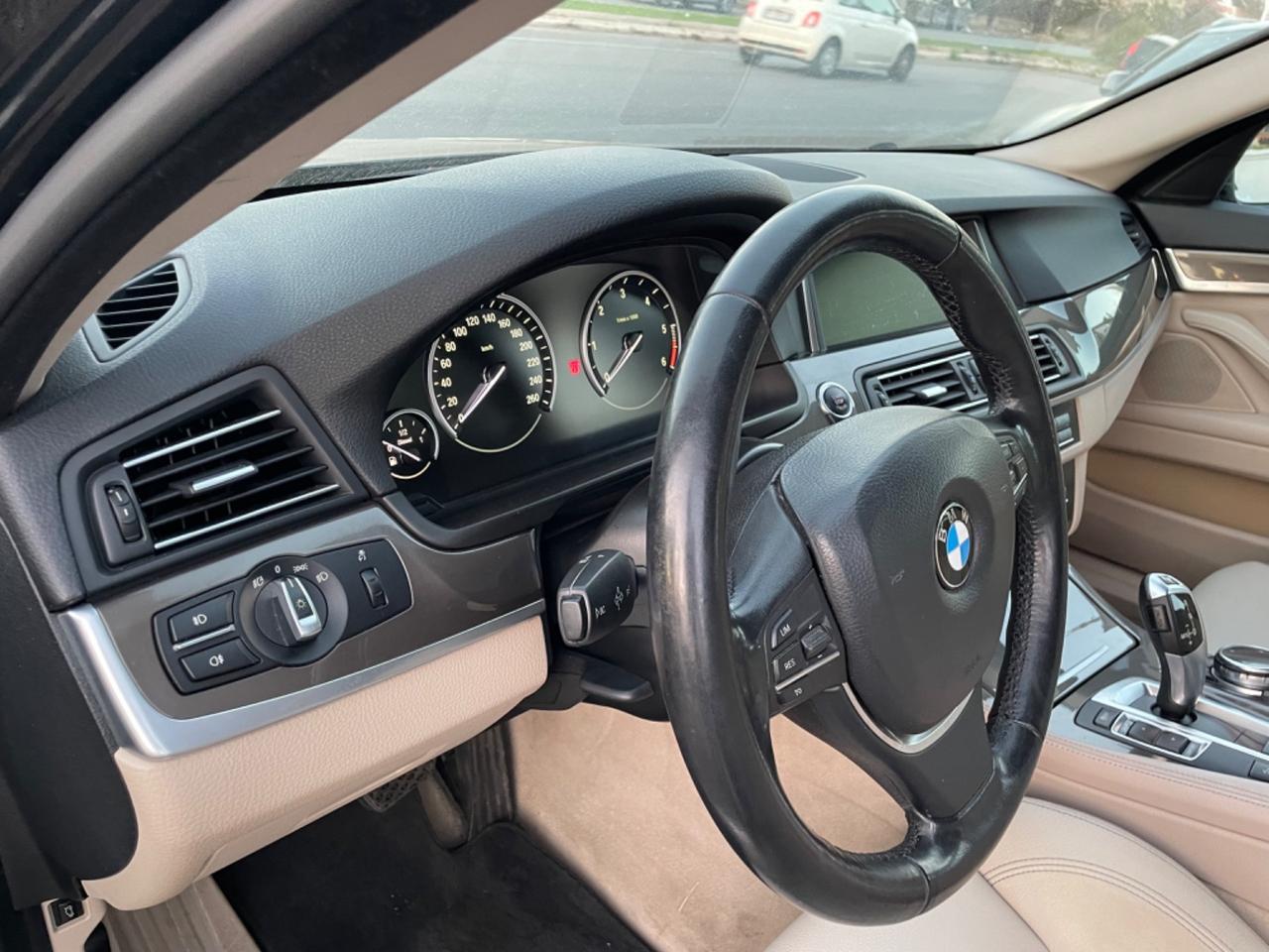 BMW SERIE 5 525d xDrive Touring Business aut.