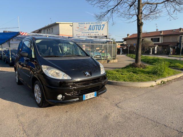 PEUGEOT 1007 1.4 Happy