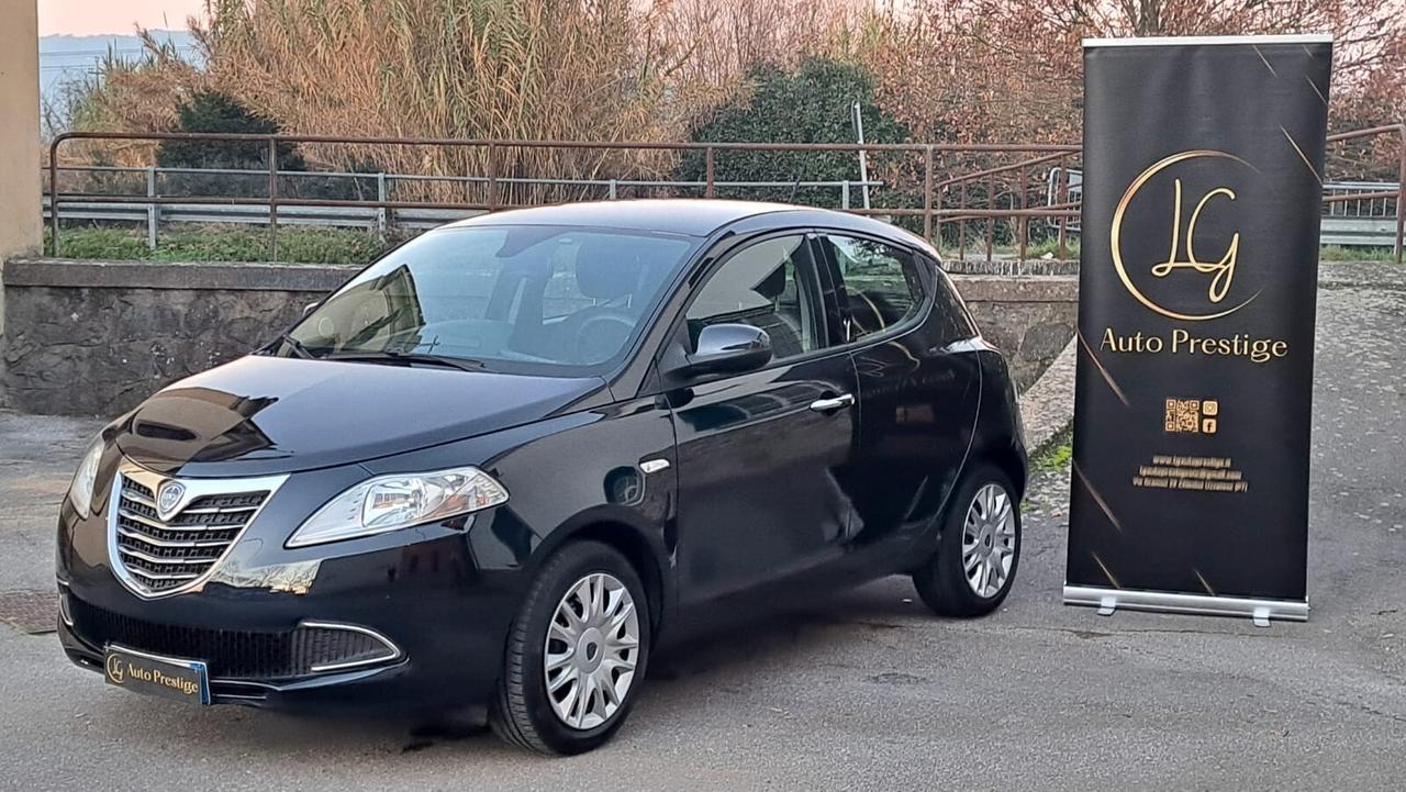 Lancia Ypsilon 1.2 69 CV 5 p S&S Platinum