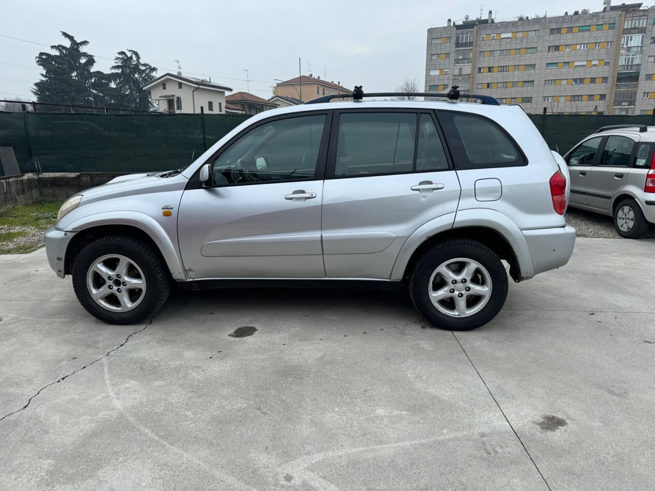 Toyota RAV 4 RAV4 2.0 Tdi D-4D cat 5 porte con gancio traino